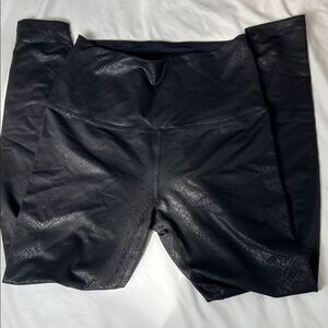 Beyond Yoga Powershine high waisted midi leggings